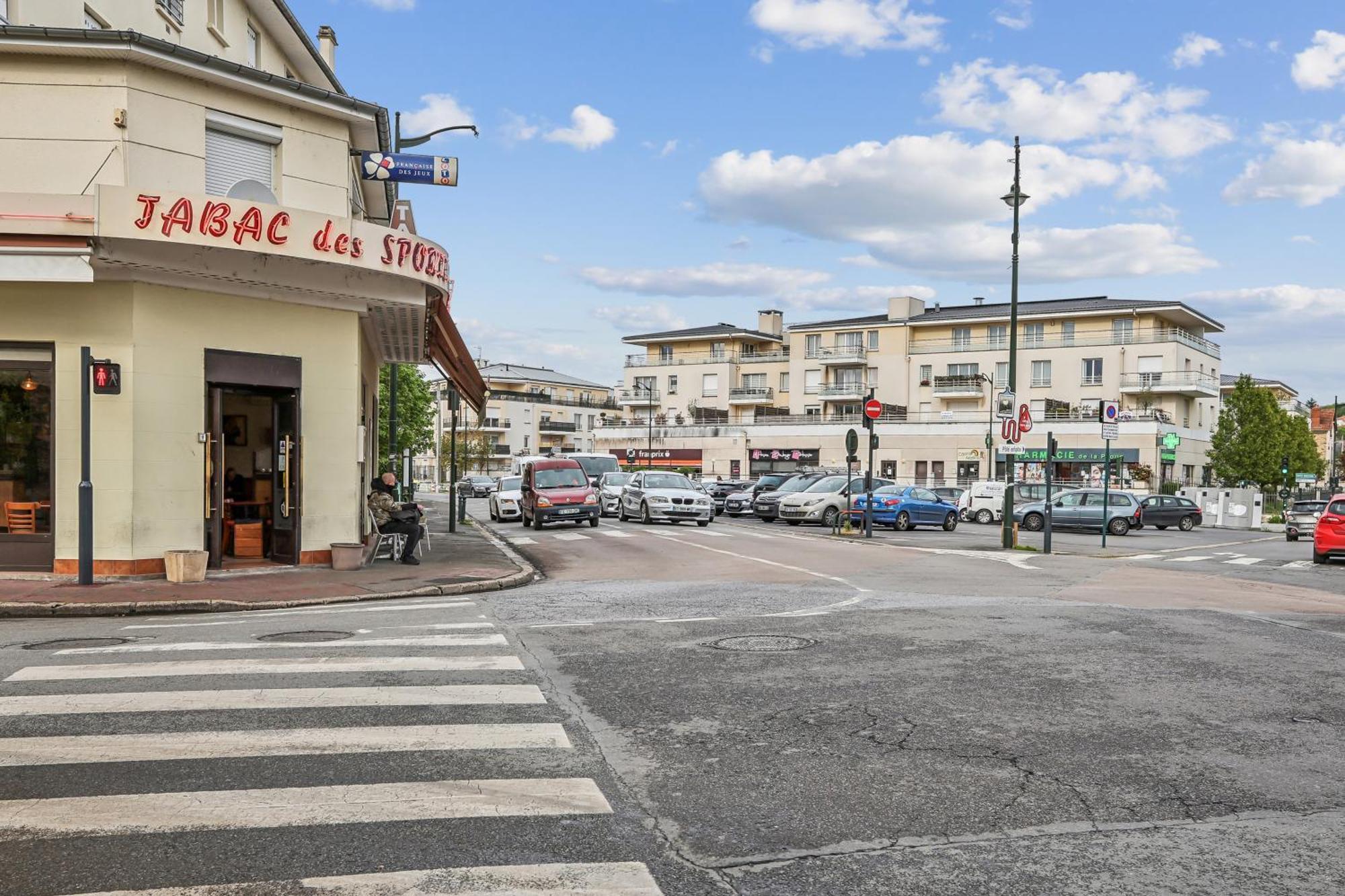 Comfortable Studio Dowtown Corbeil-Essonnes Exterior photo
