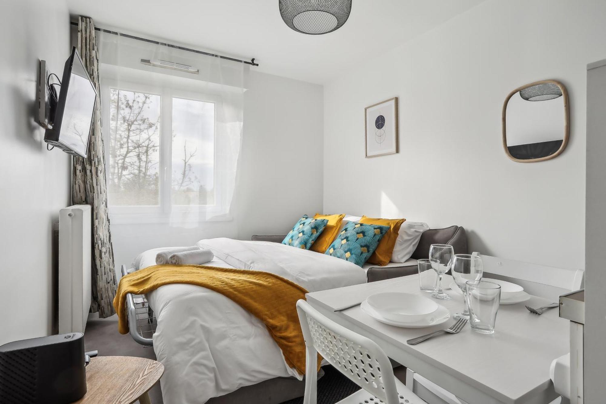 Comfortable Studio Dowtown Corbeil-Essonnes Exterior photo